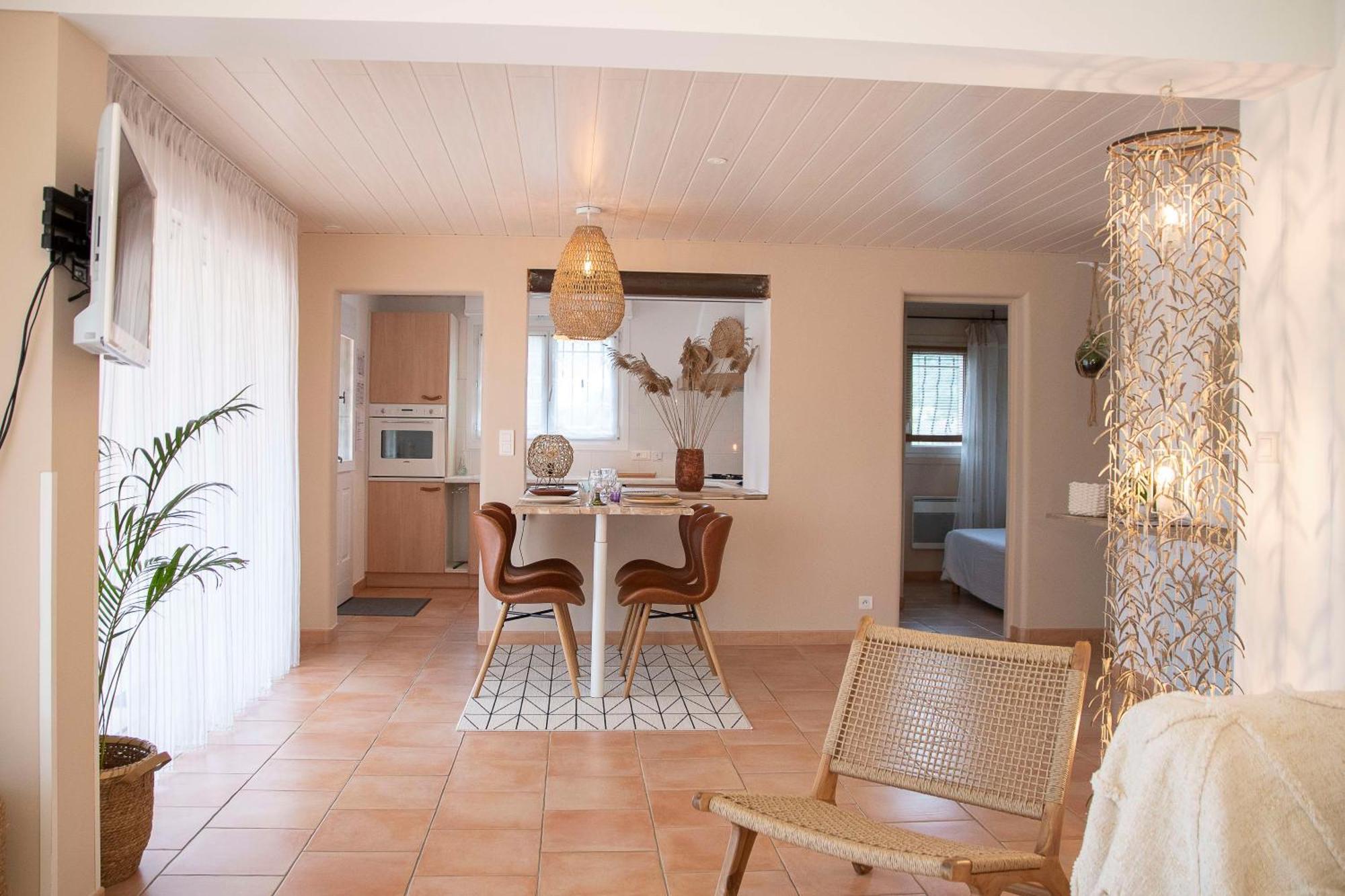 La Bastide Des Bourguets Adults Only, Mont Ventoux Bed & Breakfast Sault-de-Vaucluse Bilik gambar